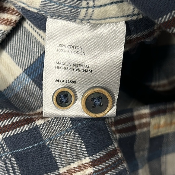 Weatherproof Blue and White Casual Button Down Shirt - Picture 5 of 7